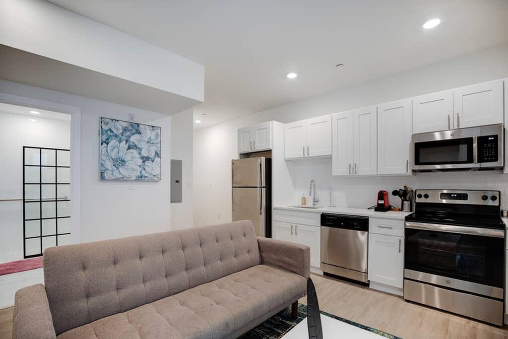 Cozy 1BR In Olde Kensington - thumb 1