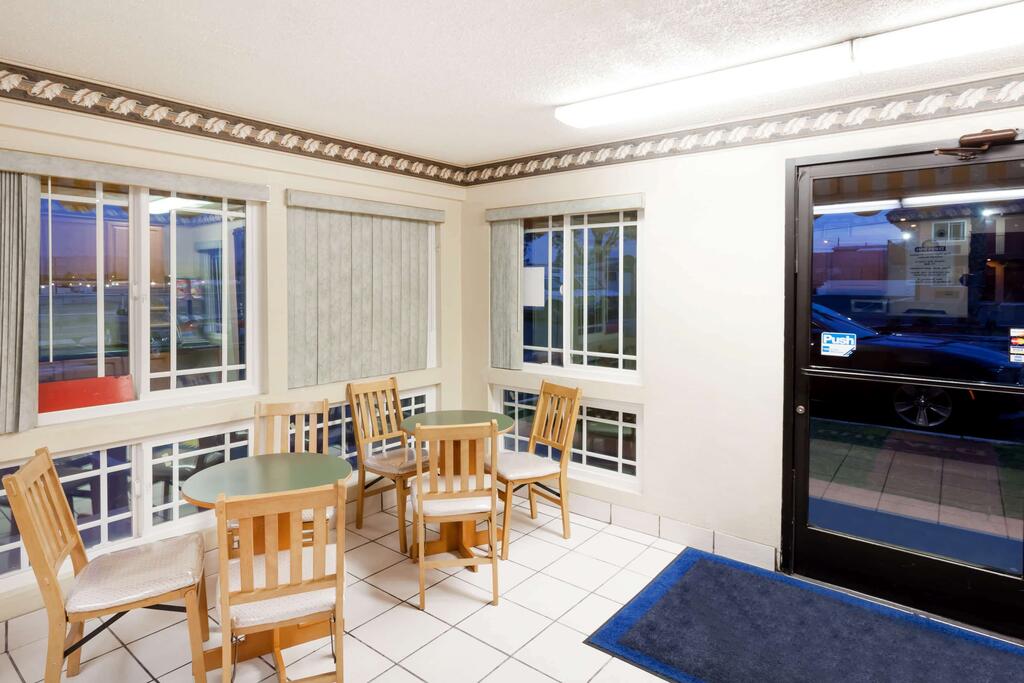 Days Inn By Wyndham Barstow - thumb 0