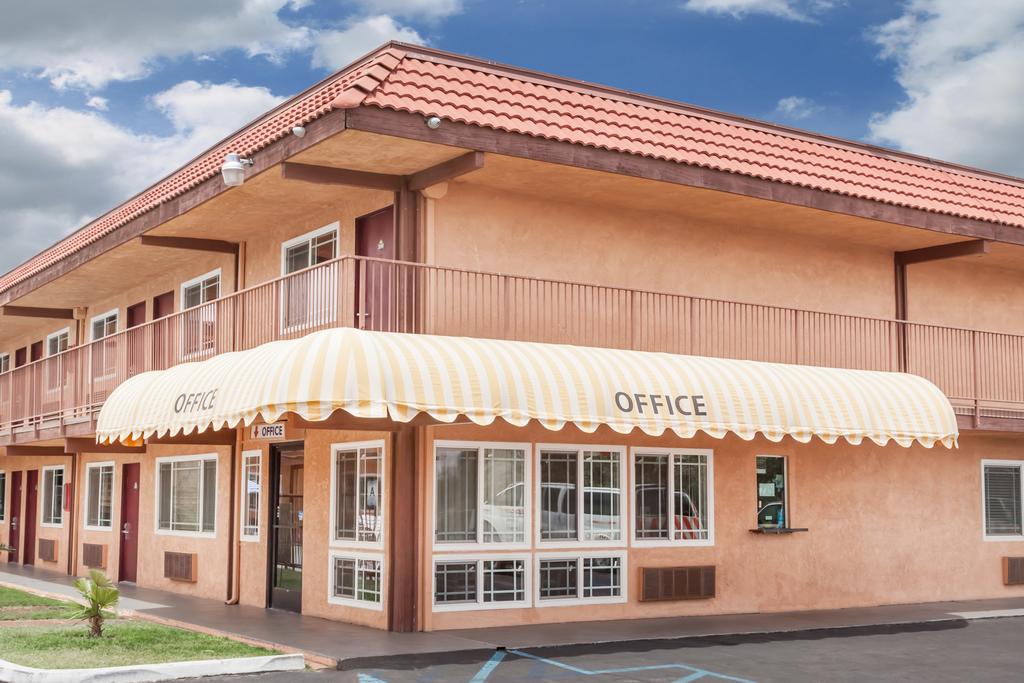 Days Inn By Wyndham Barstow - thumb 2