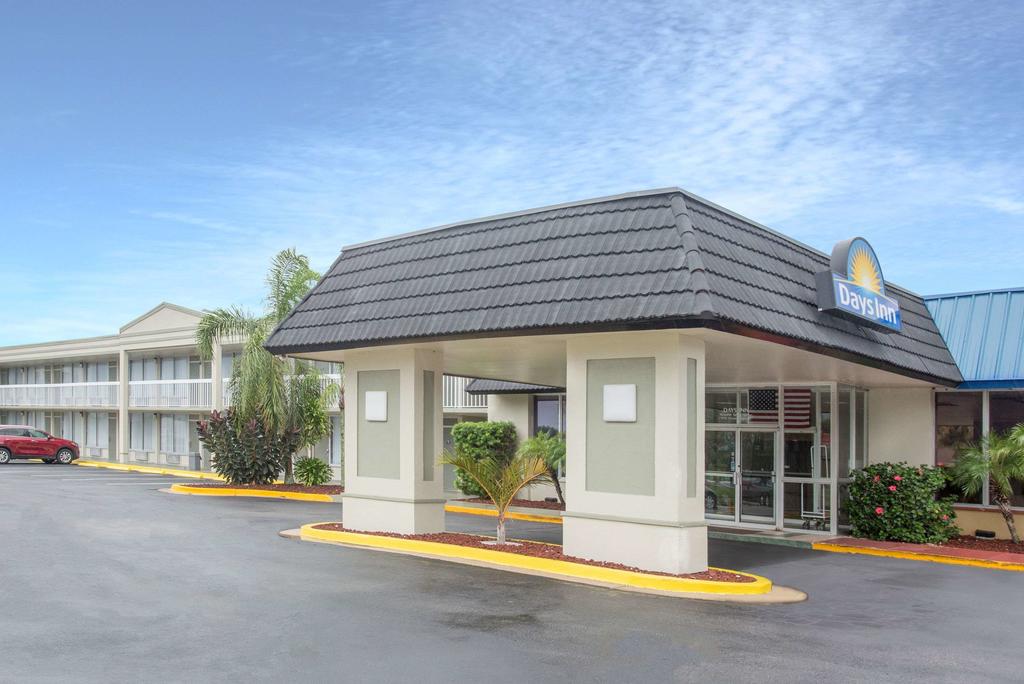Days Inn By Wyndham Titusville Kennedy Space Center - thumb 0