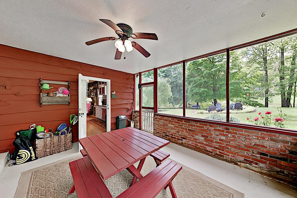 Dreamy Country Farmhouse On 80 Lush Acres Home - thumb 1