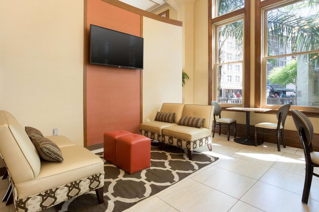 Drury Inn & Suites San Antonio Riverwalk - thumb 1