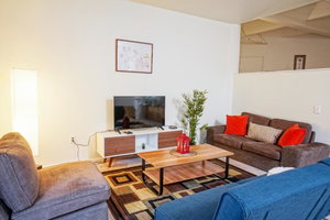 Eclectic Studio Loft,by Center City, Pool,Gym & Parking