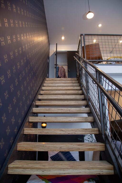 Eco Friendly Loft In Center City, CONTACTLESS CHECK IN - Hive Room - thumb 3