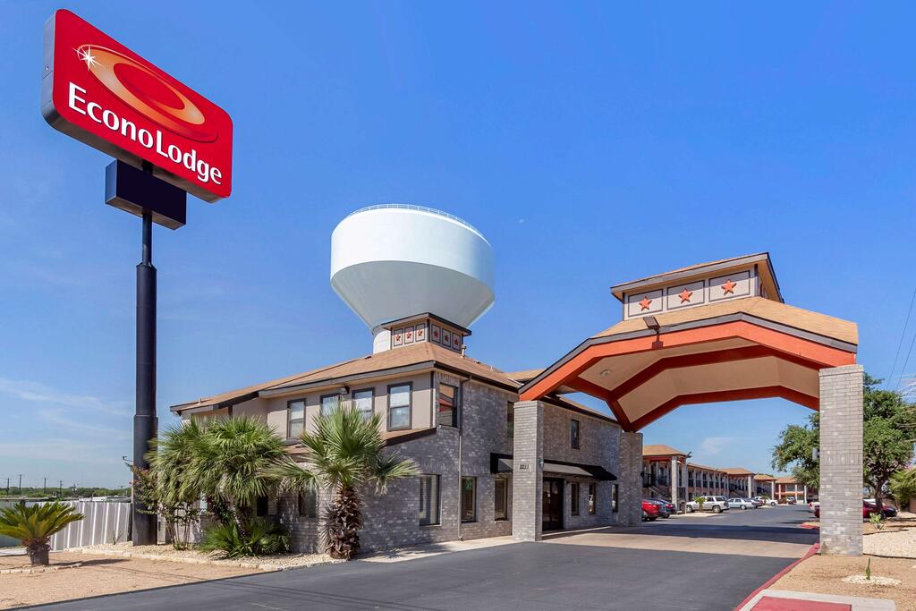 Econo Lodge Near Lackland Air Force Base-SeaWorld - thumb 0