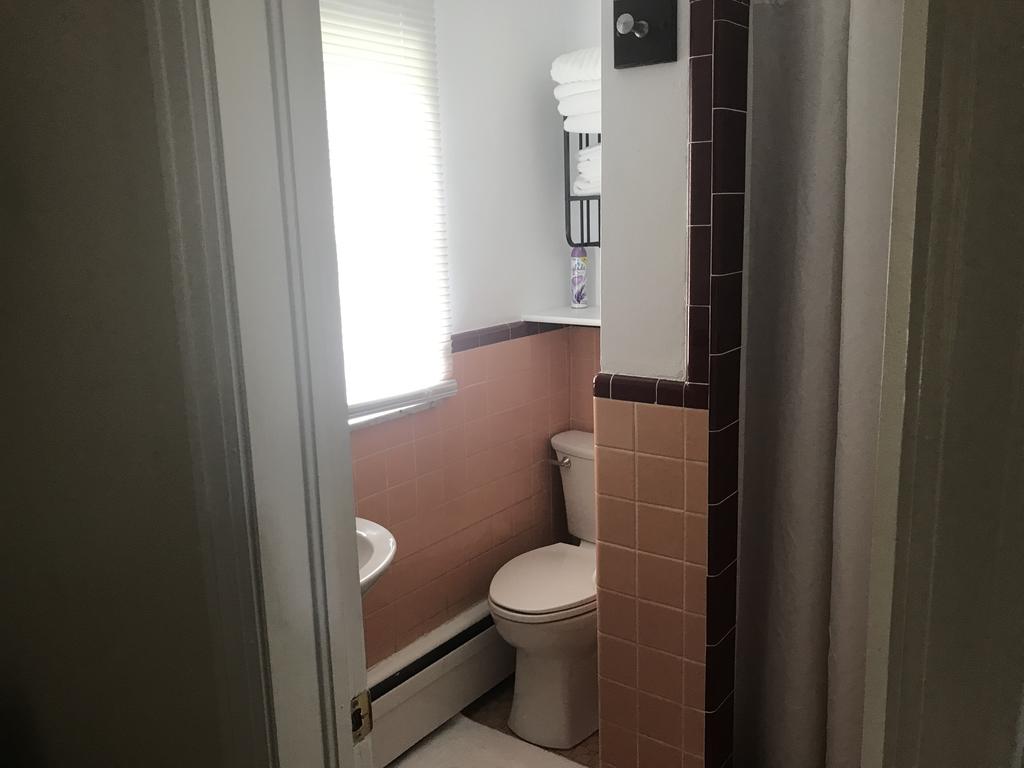 Evergreen Motel - thumb 1