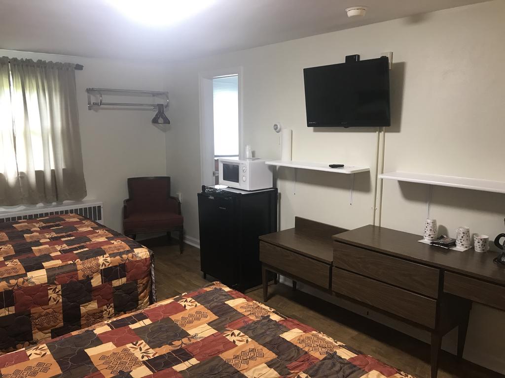 Evergreen Motel - thumb 2