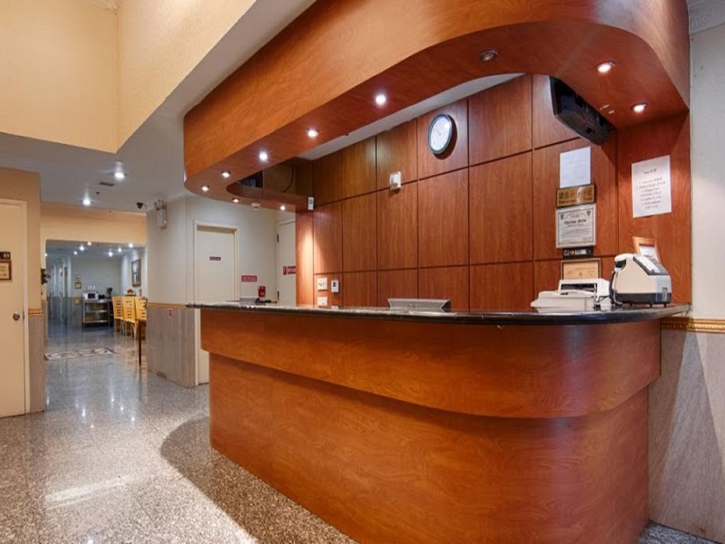 Flushing Hotel - thumb 3