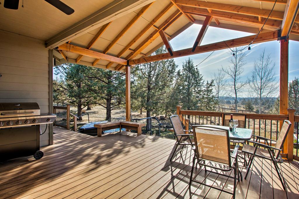 Grand Cabin With Hot Tub And Views - Near Hiking! - thumb 1