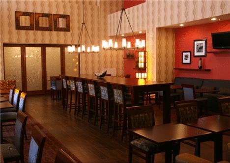 Hampton Inn & Suites Bastrop - thumb 1