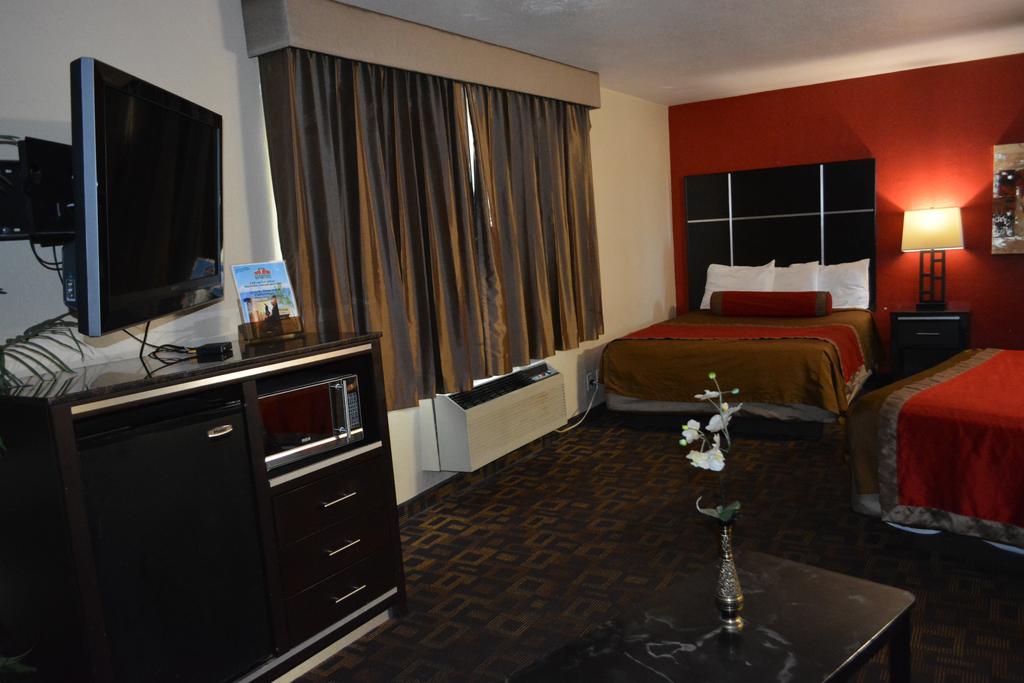 Harbor Inn & Suites Oceanside - thumb 3