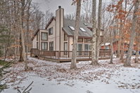 Home with Deck  Game Room Less Than 3Mi to Hickory Run St Pk Accommodation Philadelphia