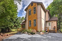 House with Porch Less Than 10 Mi to Lakes  Big Boulder Ski Accommodation Philadelphia