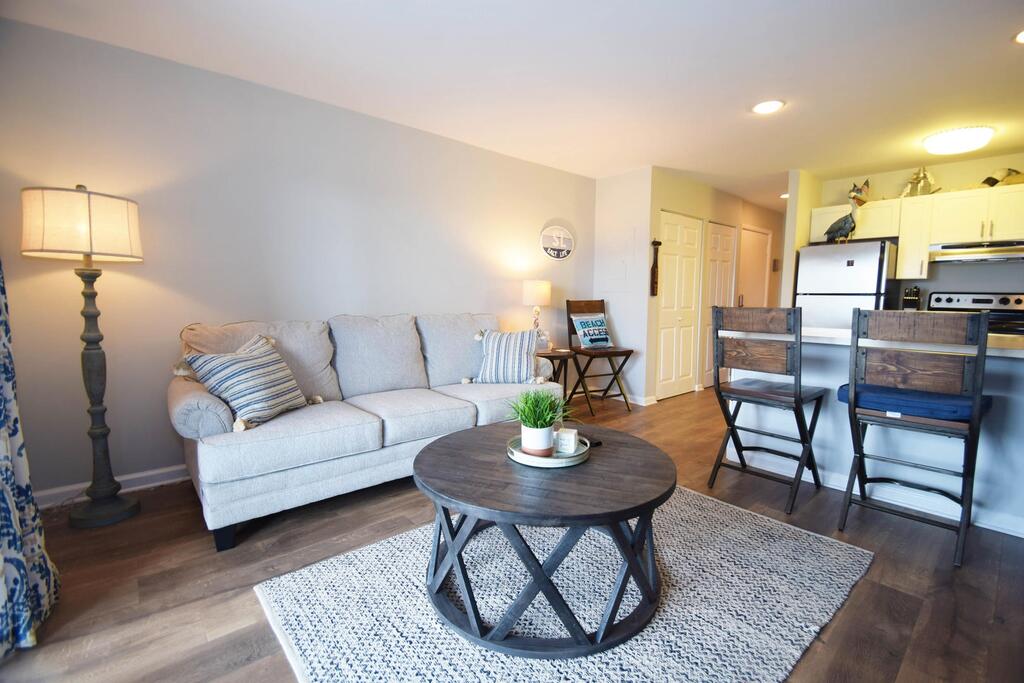 Jamaica II 208 Condo - thumb 1