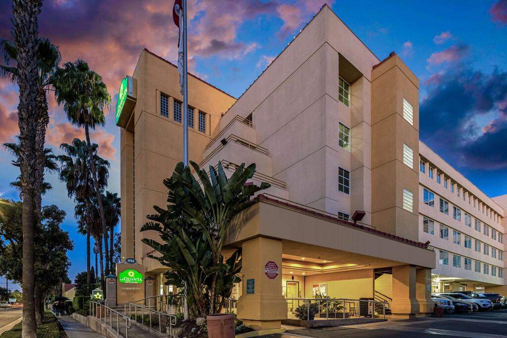La Quinta By Wyndham Anaheim - thumb 2