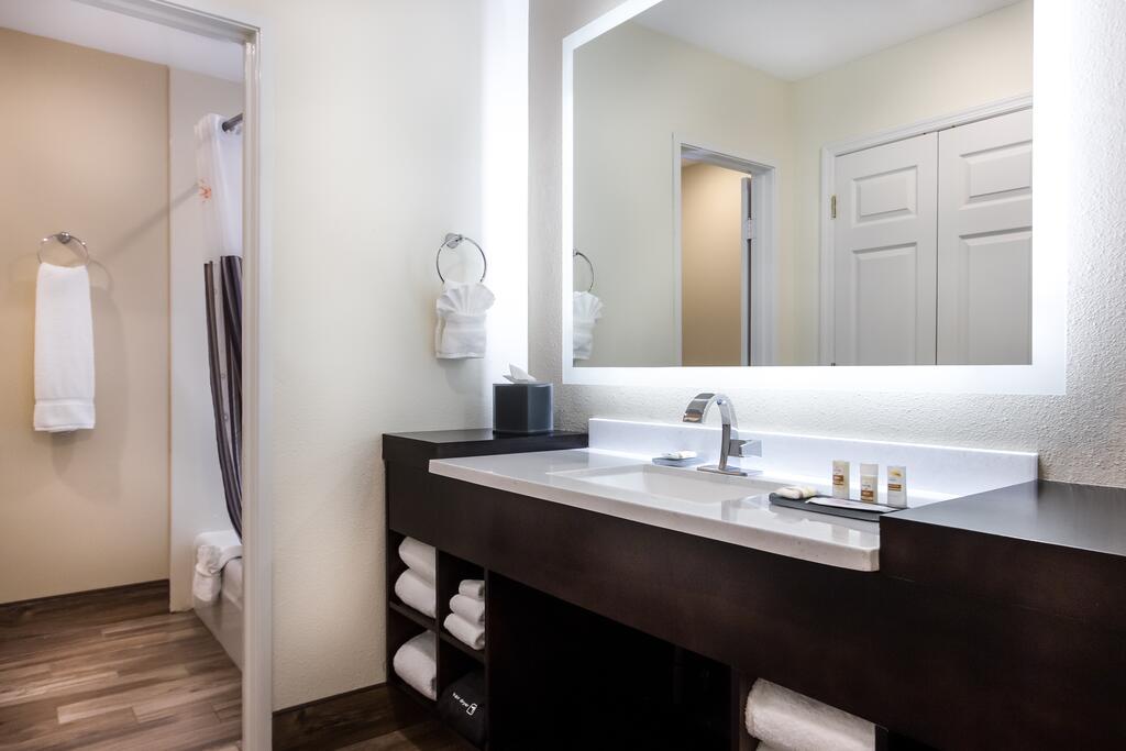La Quinta By Wyndham Clearwater Central - thumb 1