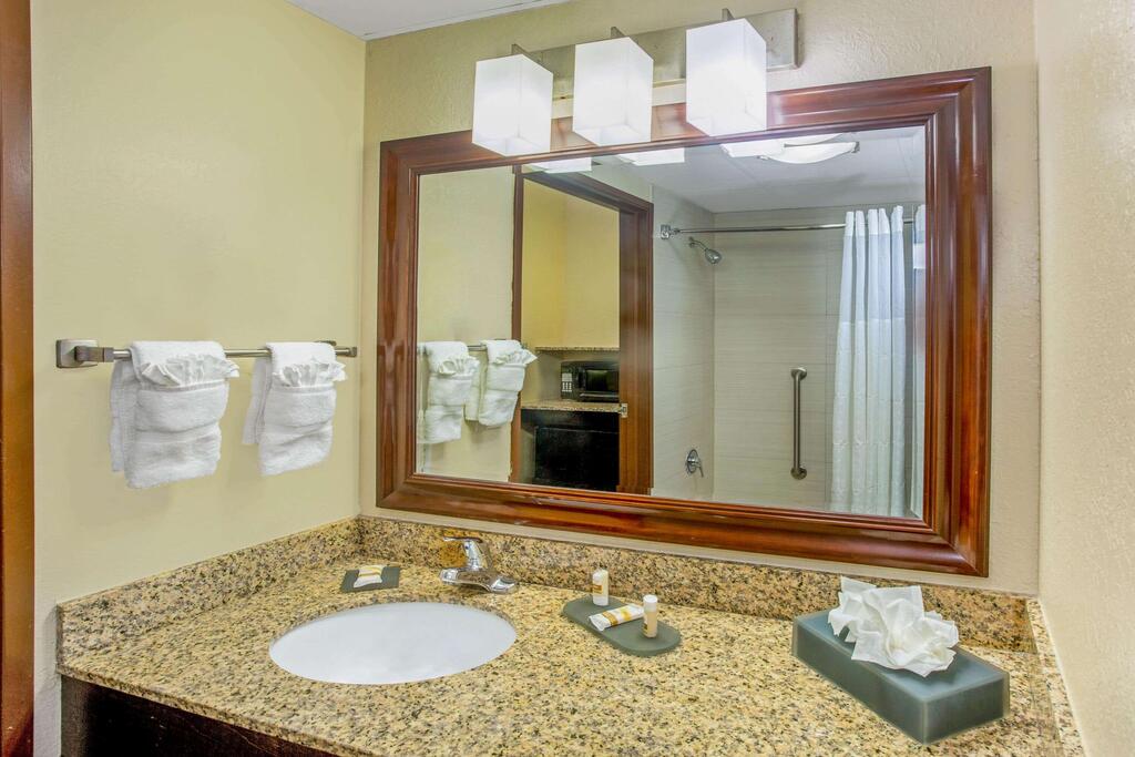 La Quinta By Wyndham Sarasota - I75 - thumb 1