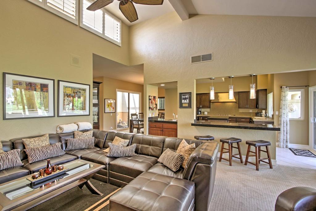La Quinta Condo On PGA Golf Course With Patio & Pool! - thumb 0