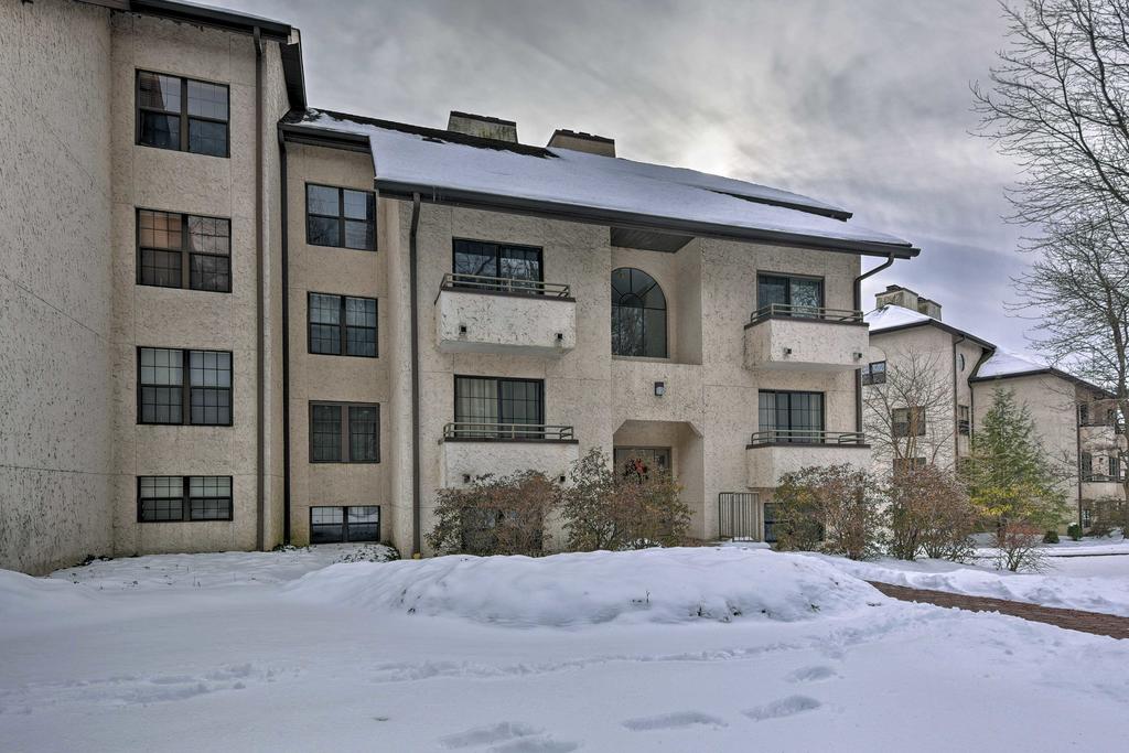 Lakefront Lake Harmony Condo With View Near Skiing! - thumb 2