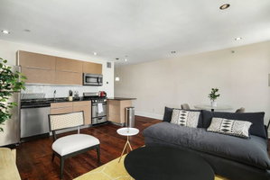 Live Like A Local In A 1BR In Old City
