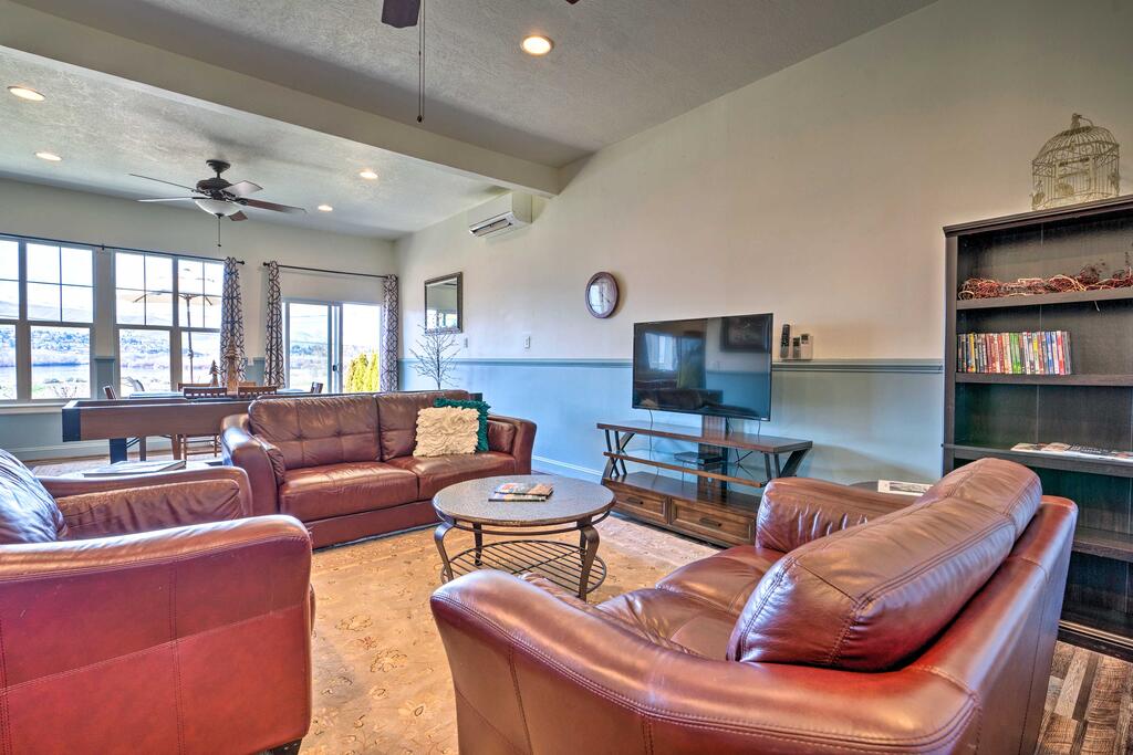 Luxury East Wenatchee House W/ Mtn. Views! - thumb 0