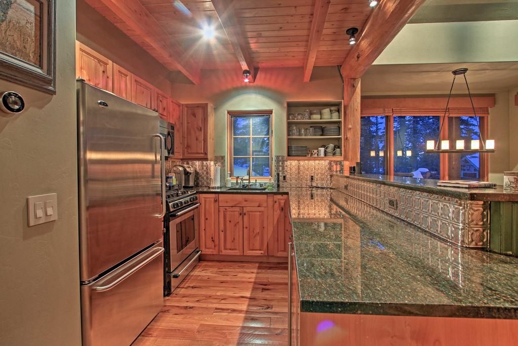 Luxury Home - Walk To Big Sky Resort Ski Lifts! - thumb 2
