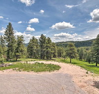 Modern Evergreen Cabin on 35 Acres with Views - Accommodation Philadelphia