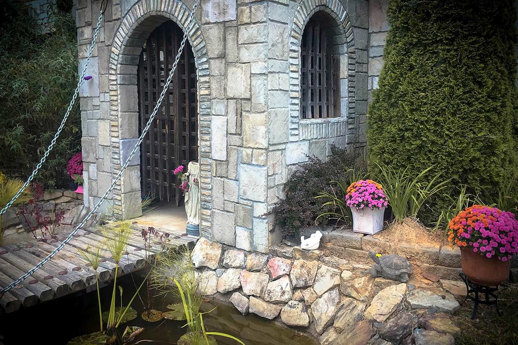 Murphy 'Castle Of Joy' On 11 Acres With Hot Tub! - thumb 0