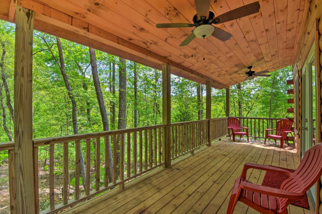 Murphy Cabin With Spacious Deck And Forest Views! - thumb 1
