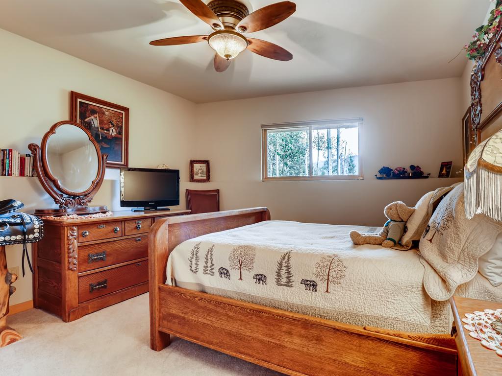 New Listing!  Columbine Rock Lodge W/ Hot Tub Home - thumb 2