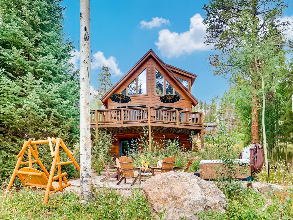 New Listing!  Columbine Rock Lodge W/ Hot Tub Home - thumb 0