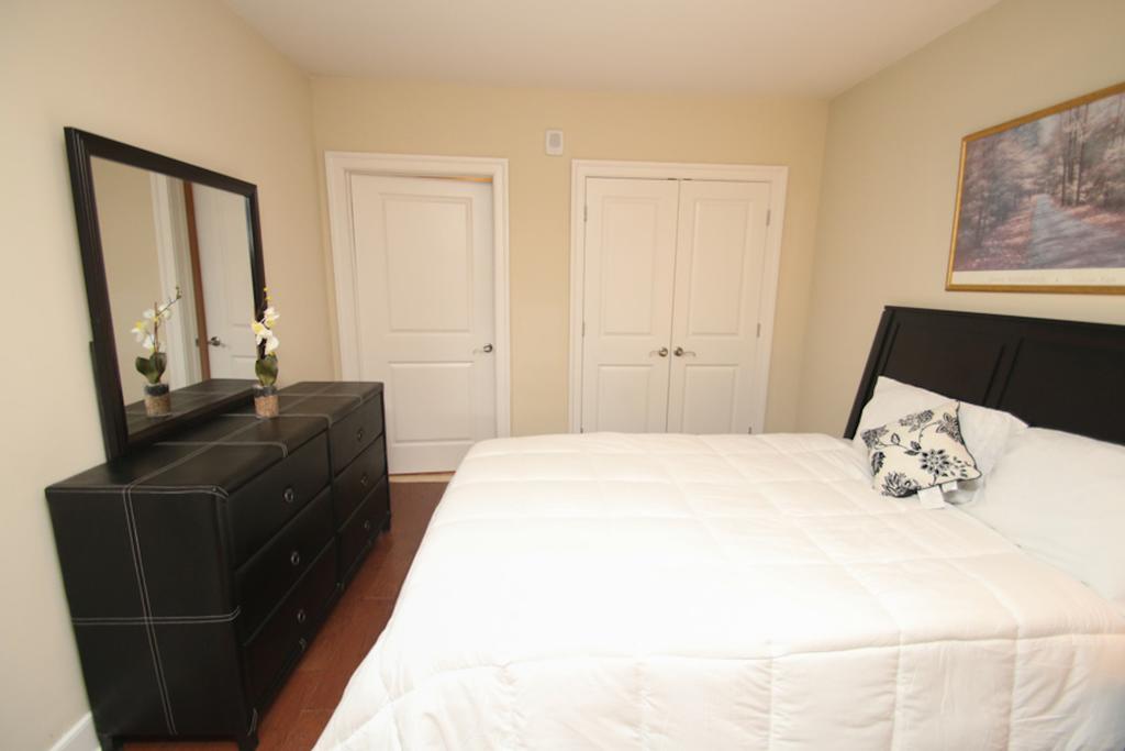 One Bedroom Apartment - thumb 2