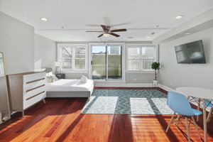 Perfect Large Studio With Balcony In Old City