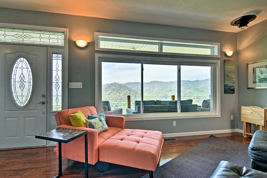 Private Blue Ridge Home With Mountain Views & Hot Tub - thumb 3