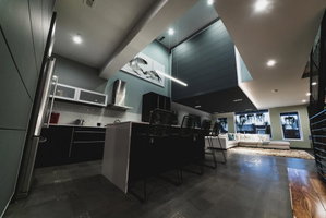 RAI Properties  Stunning 3 Bedroom Penthouse With Roof Deck