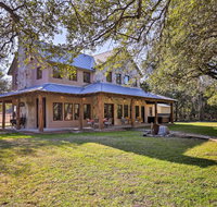 Riverfront Home with Shaded PorchHotTub by DT Blanco - Accommodation Philadelphia