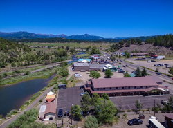 RiverWalk Inn