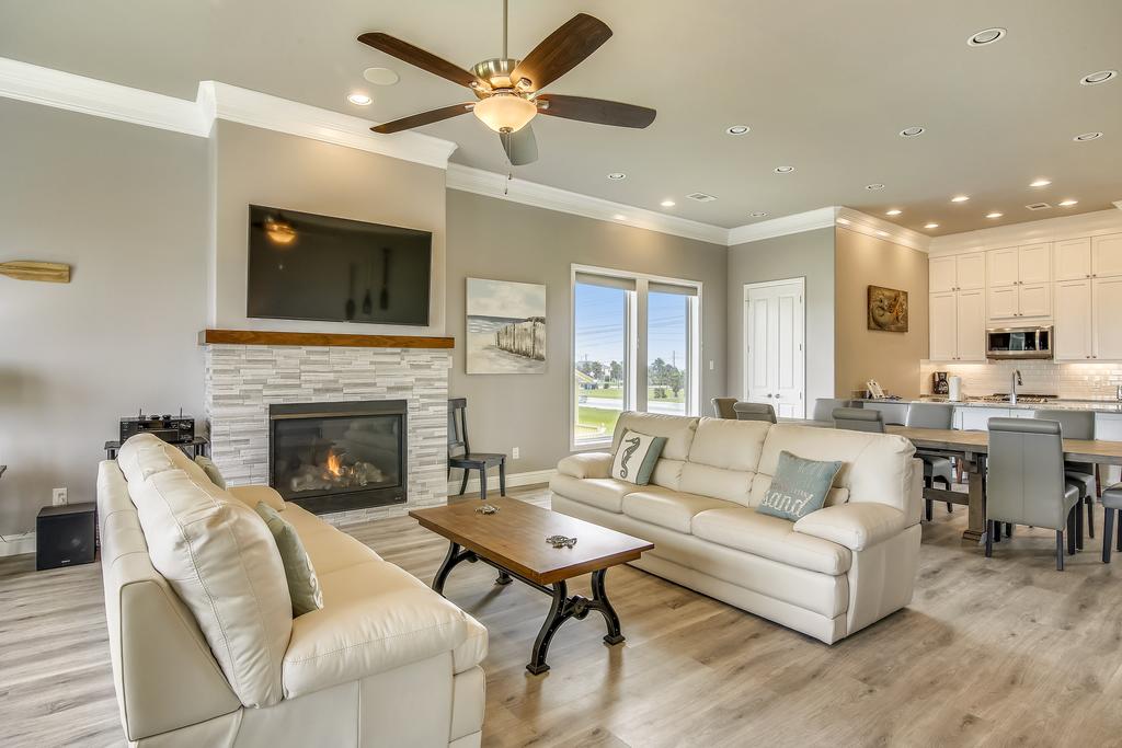 Salty Blue Mermaid Home - thumb 1