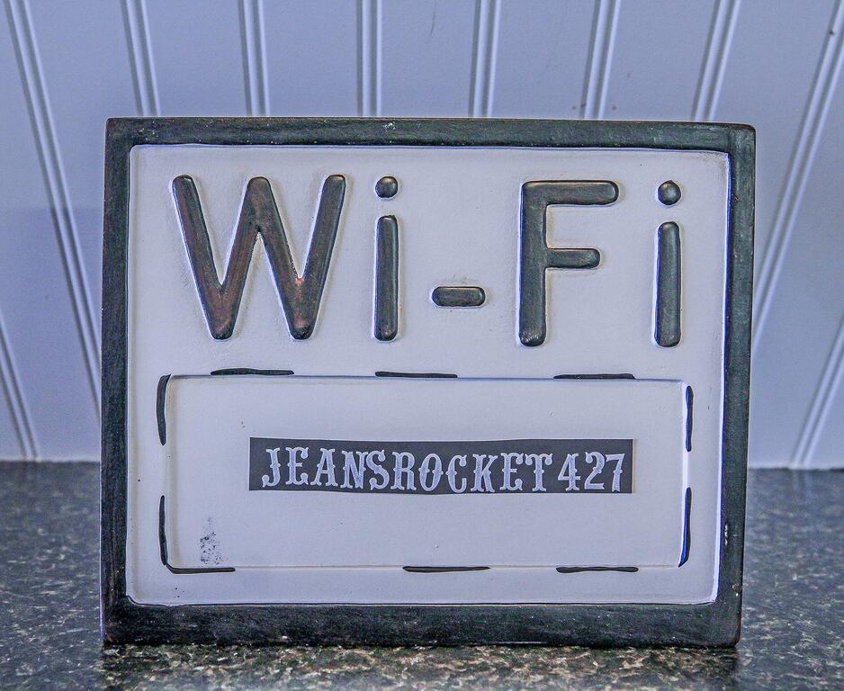 Sleeps 10 Waterfront Paradise Dock Pool More - thumb 3