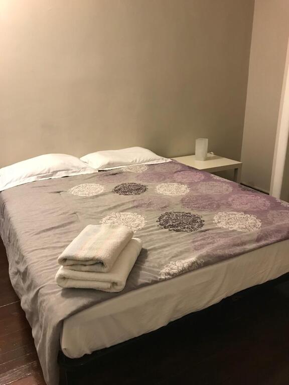 Sleeps Upto 10, Entire House, Modern Amenities, BEST FOR WEEKLY RENT - thumb 3