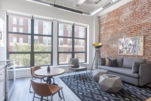 Sonder At 655 Lofts