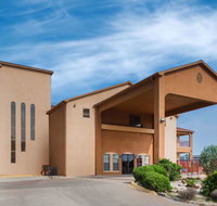 Super 8 by Wyndham Bastrop TX - Accommodation Philadelphia