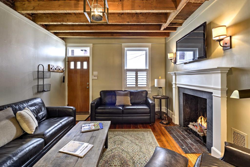 Trinity Home In Center City With Free Parking! - thumb 3