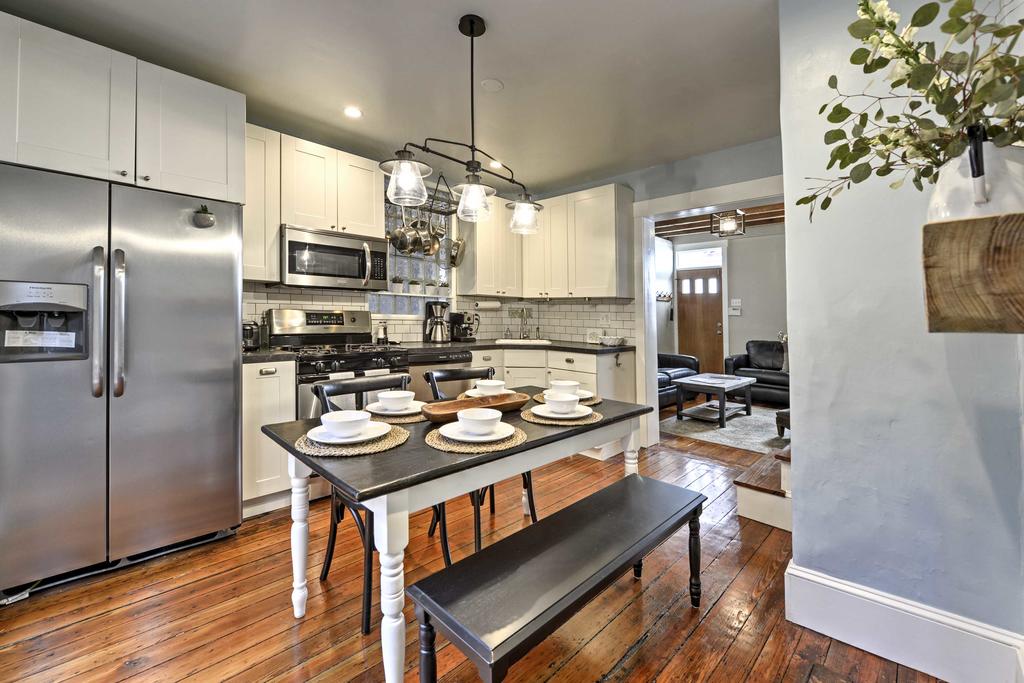 Trinity Home In Center City With Free Parking! - thumb 2