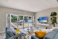 Tropical Lake House with Fishing - Minutes to beach Accommodation Philadelphia