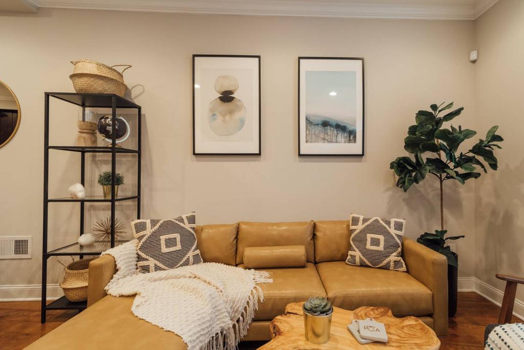 Urban Oasis W/ Roof Deck + 3 Showers + Boho Vibes! - thumb 2