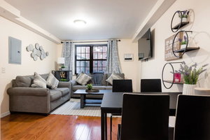 Washington Sq- Walk Score 97-Sleeps 4