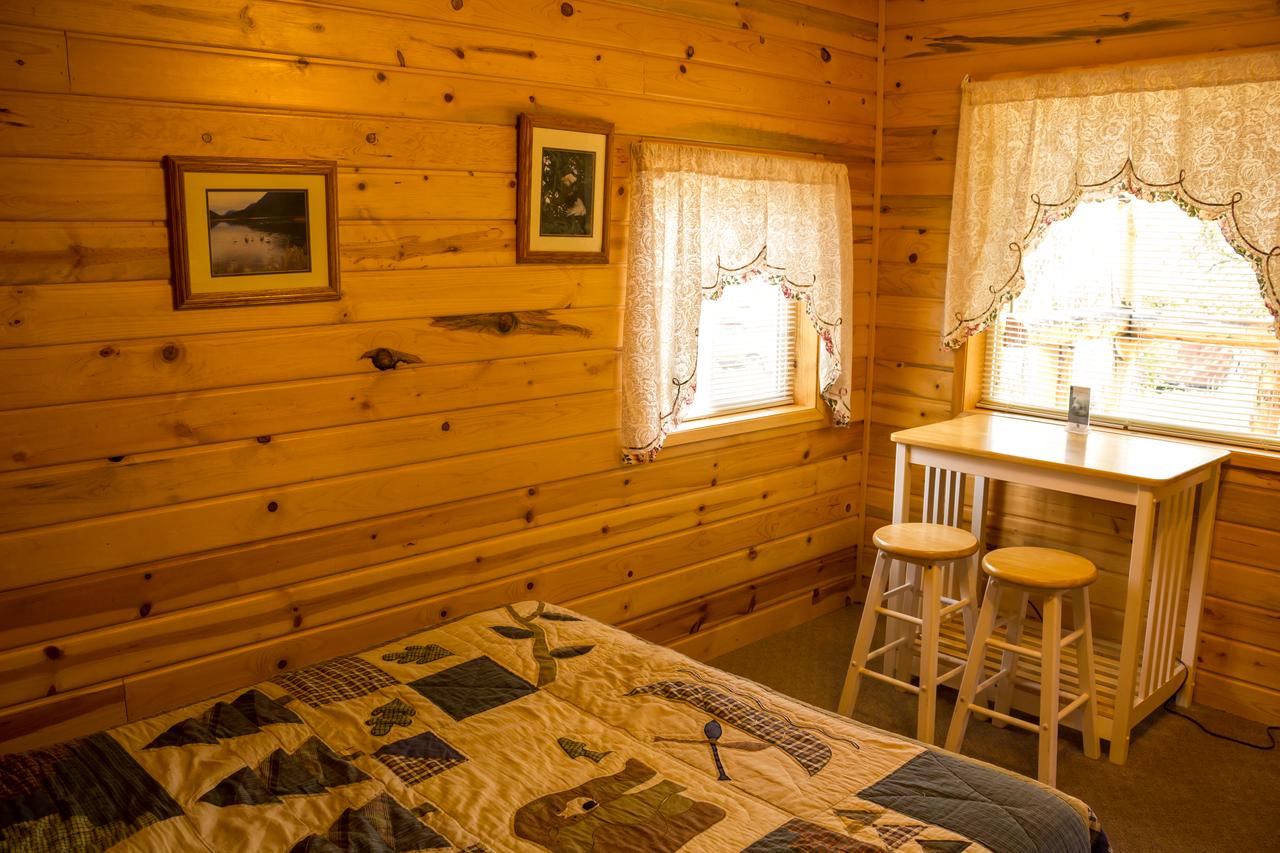 Midnight Sun Log Cabins - thumb 37