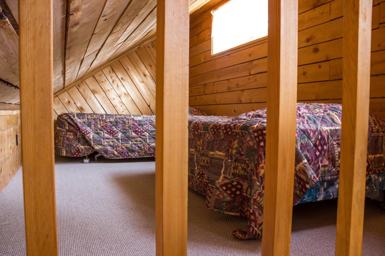 Midnight Sun Log Cabins - thumb 26