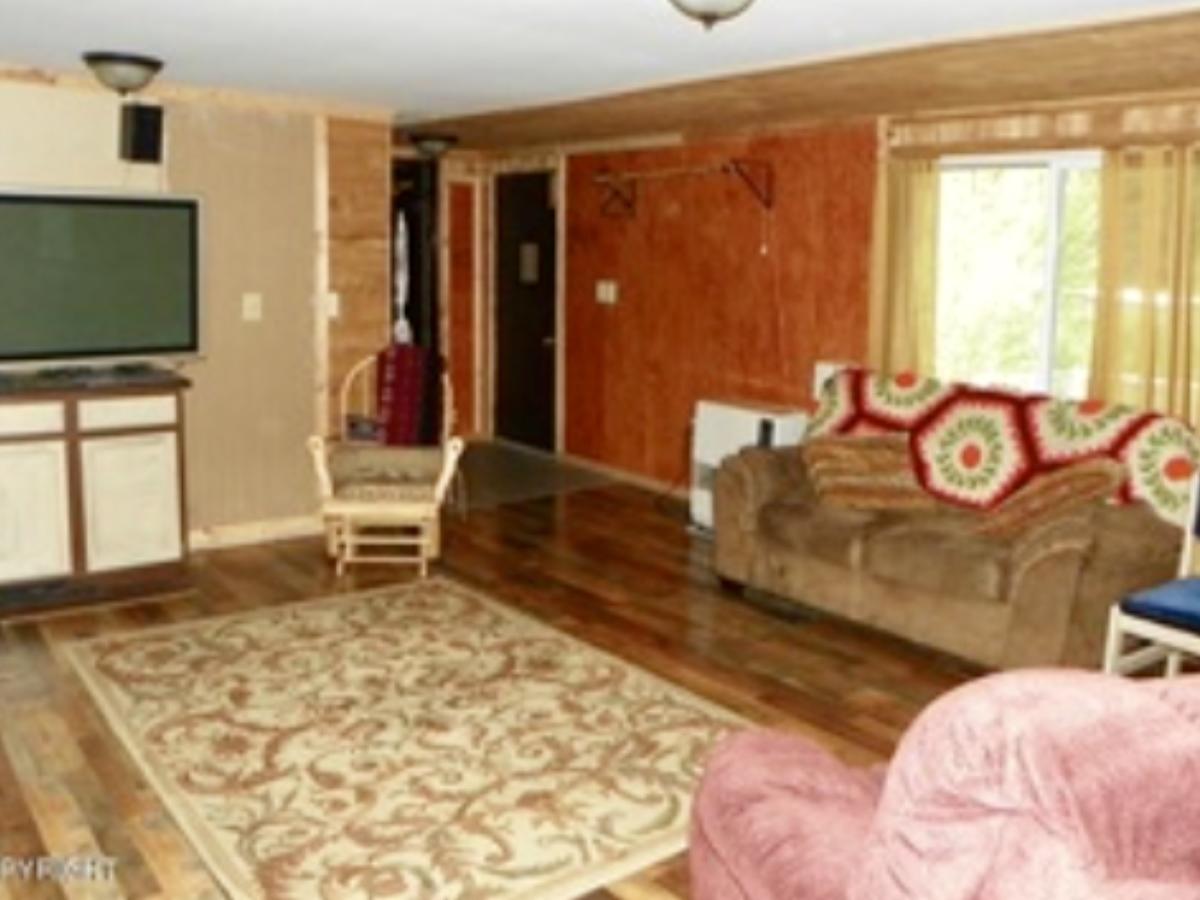 Crown Point Lodge - thumb 2